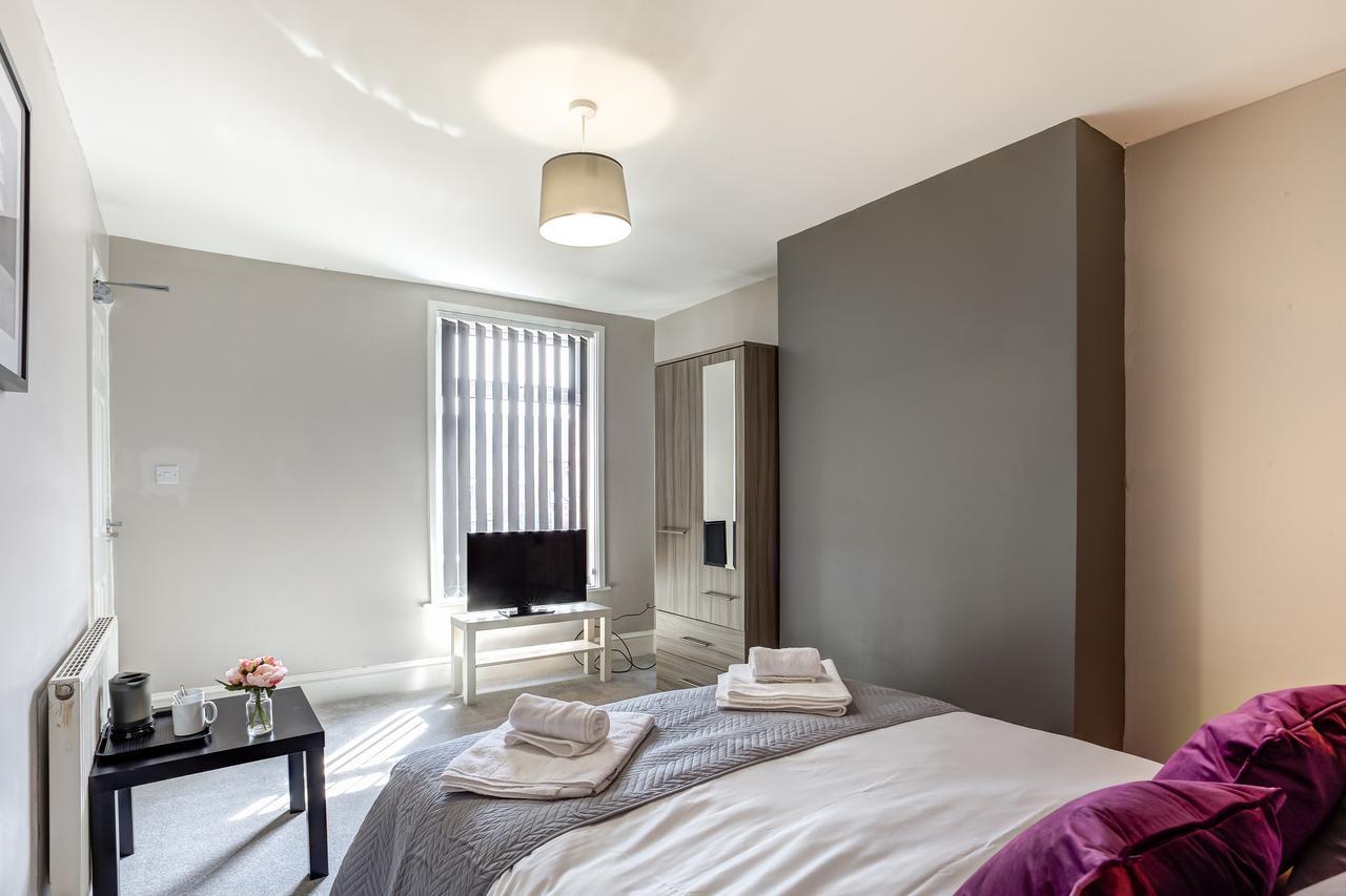 Hotel Clen Holme House à Crewe Extérieur photo